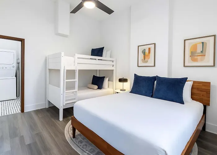 Delightful Canal Street Family Home In Mid-City